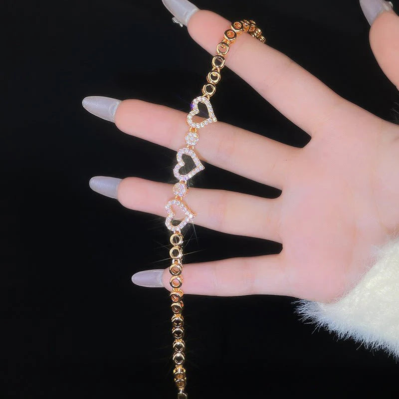 Womens Stylish And Elegant Hollowed-out Heart-shaped Bracelet