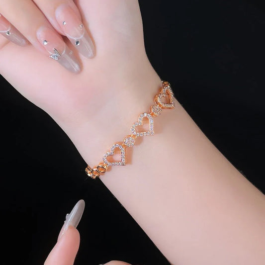 Womens Stylish And Elegant Hollowed-out Heart-shaped Bracelet