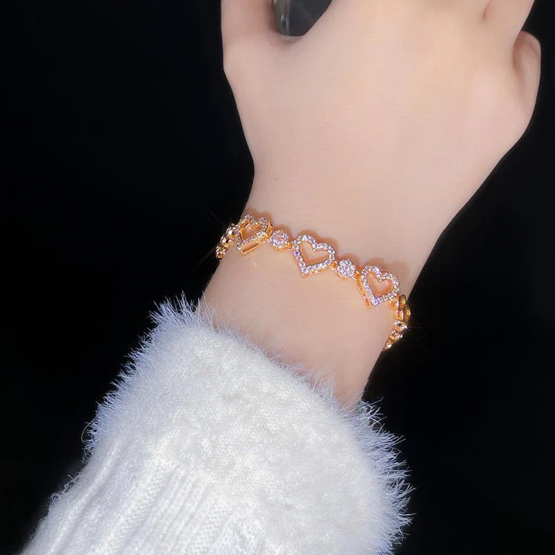 Womens Stylish And Elegant Hollowed-out Heart-shaped Bracelet
